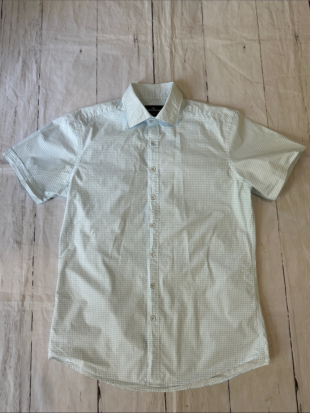 Rodd & Gunn Light Blue circles Short-Sleeve Button-Down Shirt 100% cotton medium
